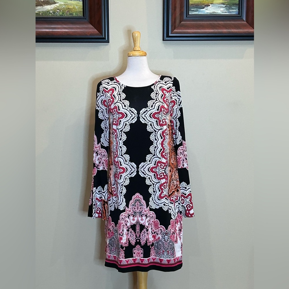 Sami + Dani | Size Medium Black and Hot Pink Mod Print Dress